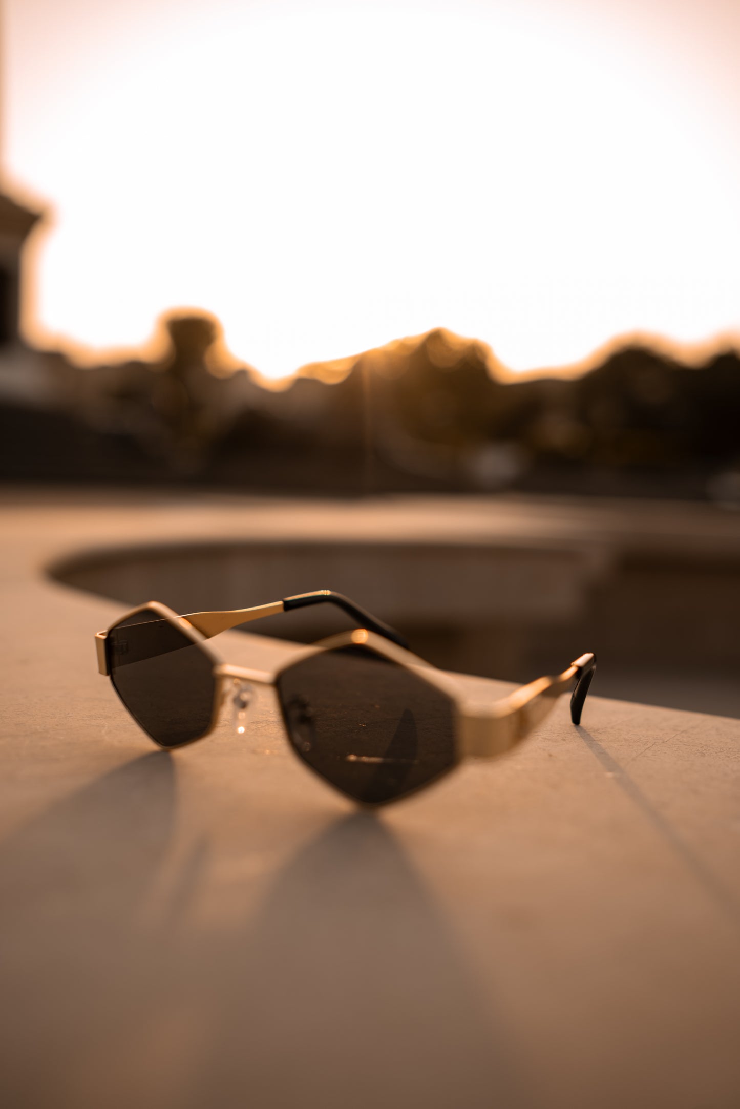 Premium Hexagonal Metal Frame Sunglasses – UV400 Protection | Unisex Retro Shades