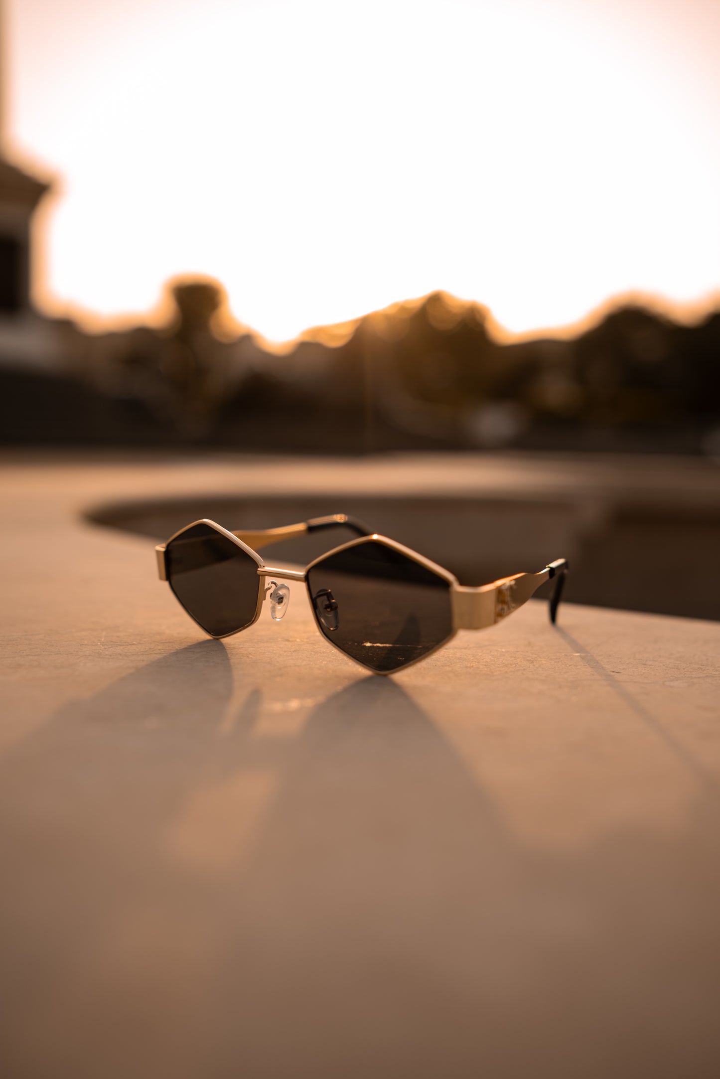 Premium Hexagonal Metal Frame Sunglasses – UV400 Protection | Unisex Retro Shades