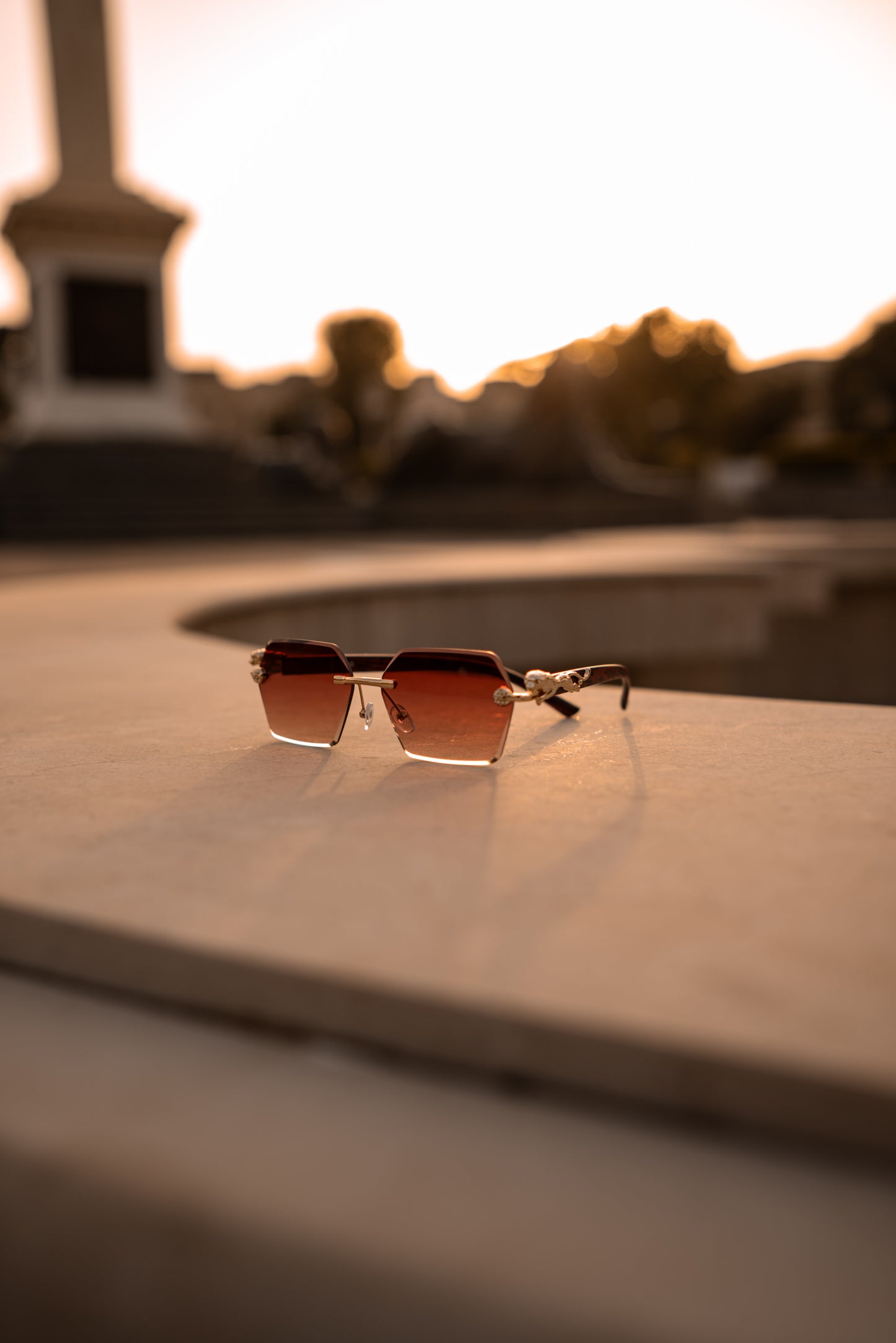 Luxury Rimless Gradient Square Sunglasses – UV400 | Unisex Fashion Eyewear